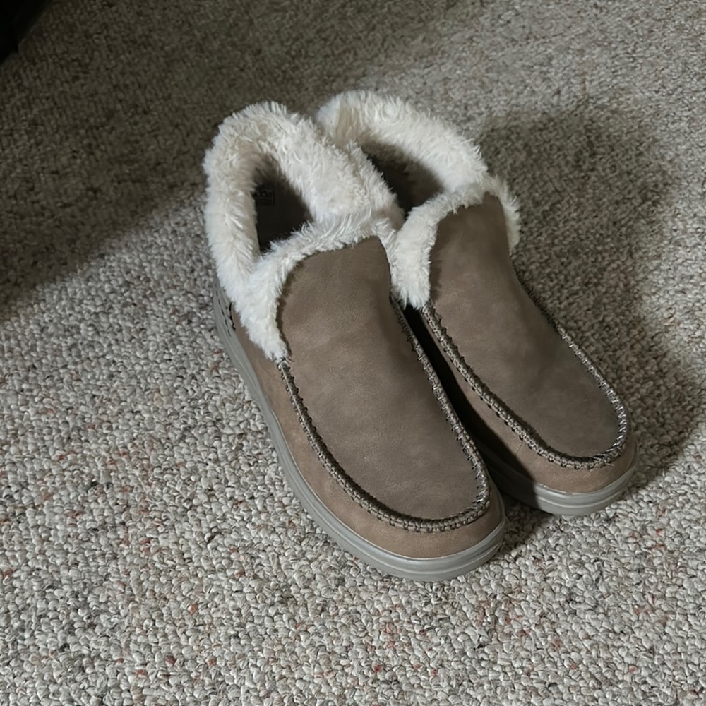 Never worn hey dudes shoes